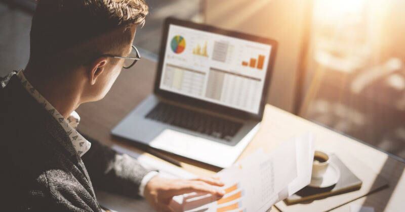 El análisis de la inteligencia artificial muestra que las personas millonarias gestionan su tiempo con gran rigor.