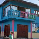 La casa que perteneció a Alias "Terror" tiene dos pisos y mas de 5 habitaciones.