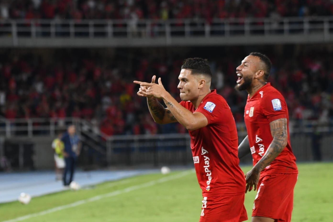 Juan Fernando Quintero y Duván Vergara, anotaron dos de los tres tantos del compromiso.