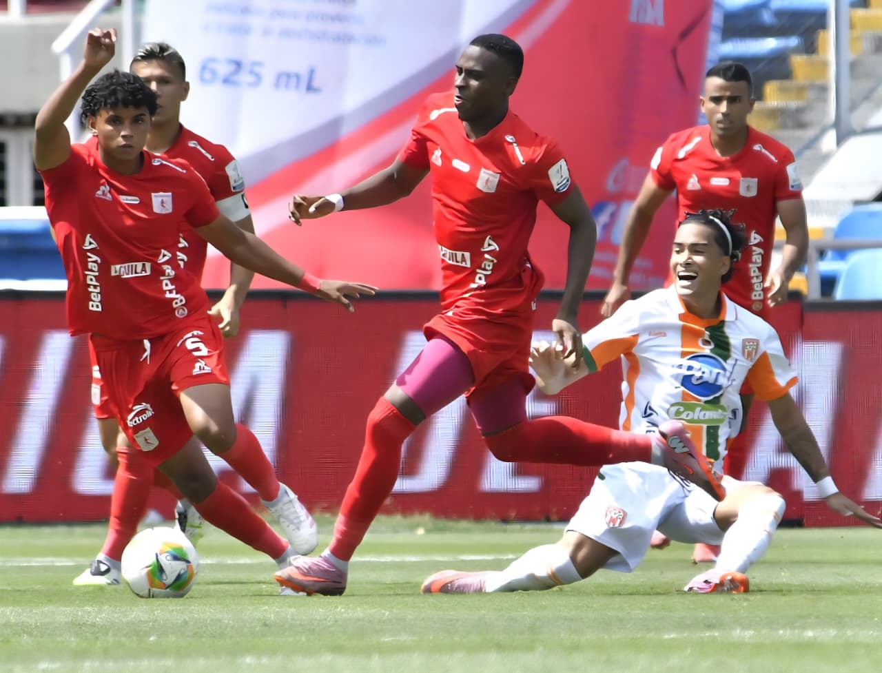 América dominó gran parte del juego, pero un descuido le impidió quedarse con los tres puntos.