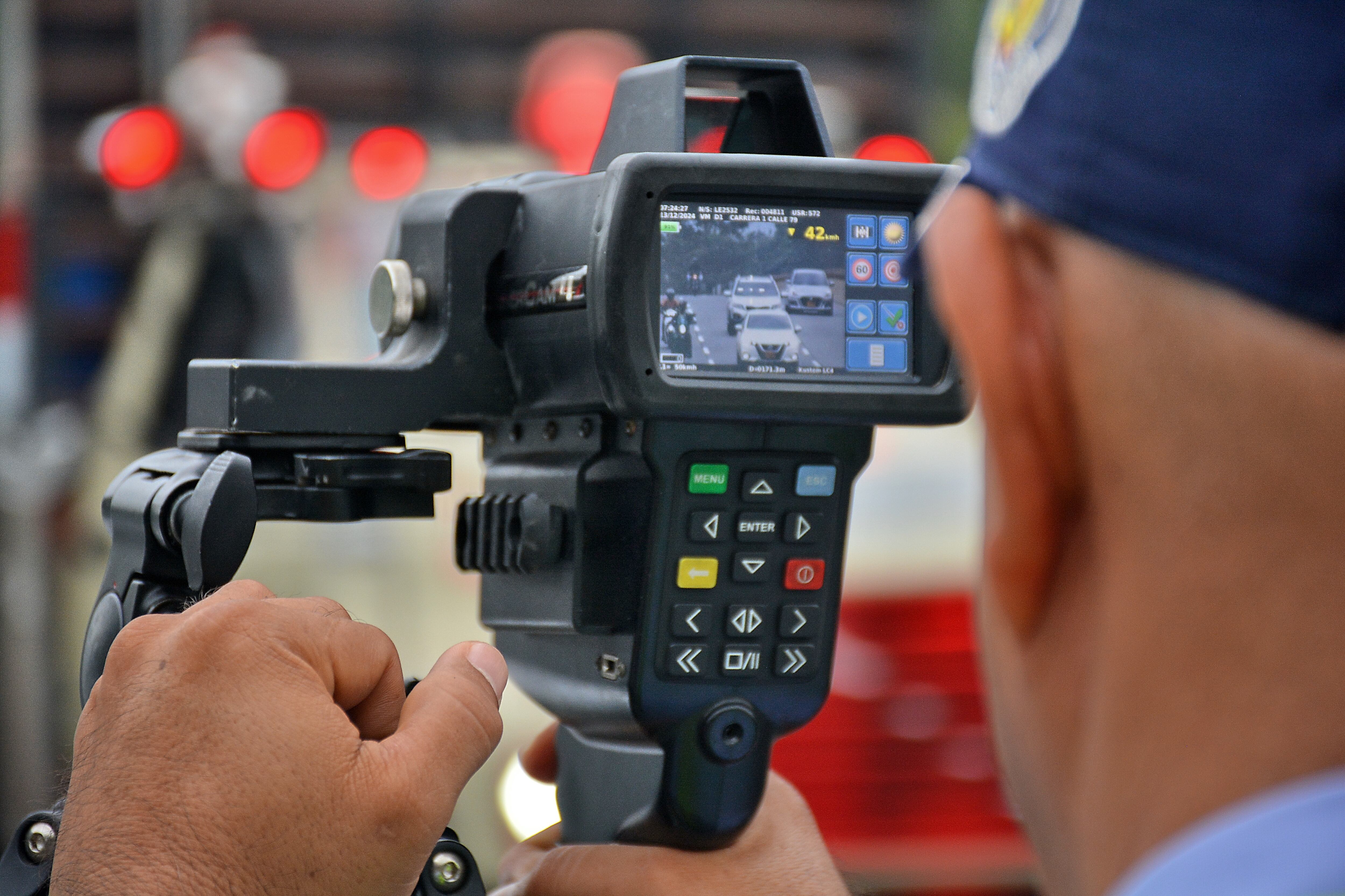 Operativos de control de velocidad en la recta Cali Palmira. Foto Jorge Orozco / El País