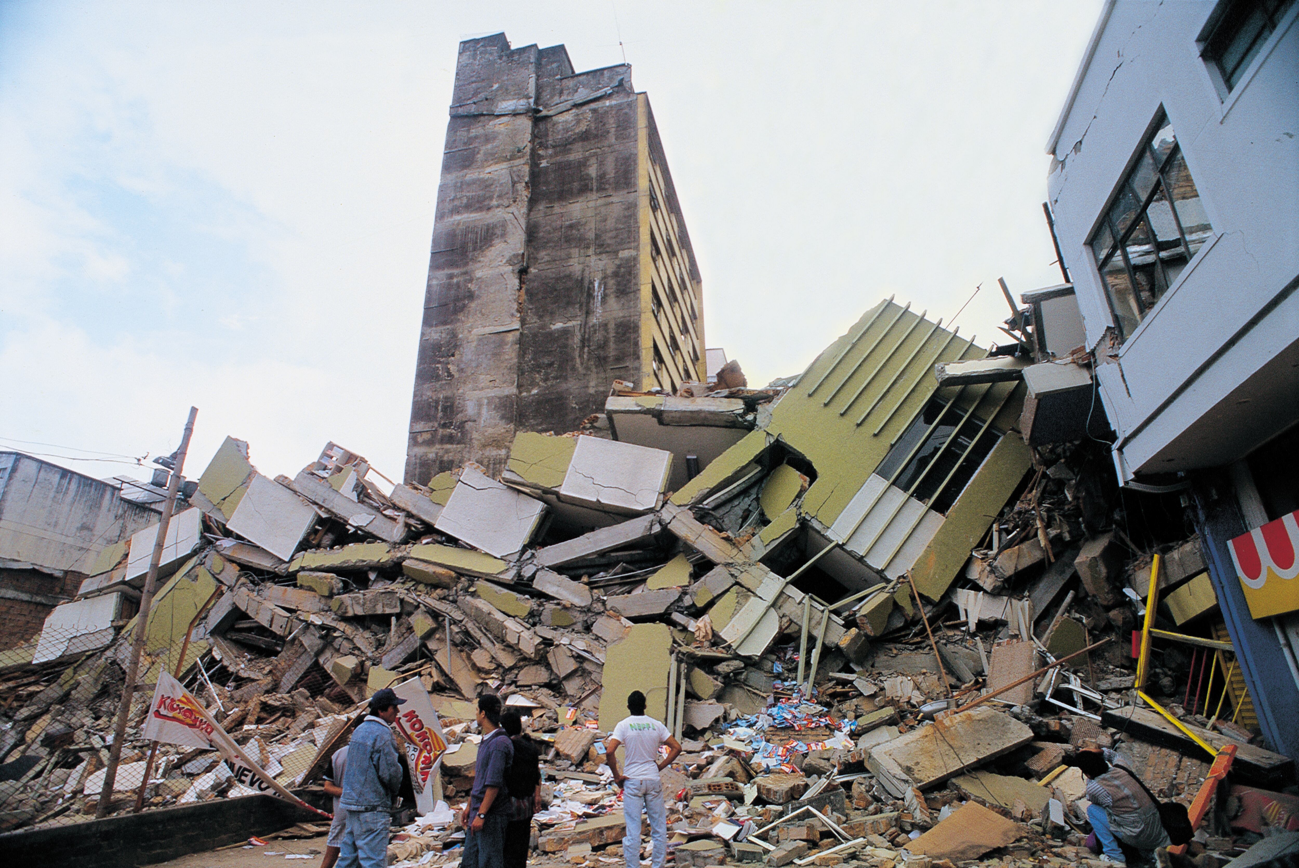Los terremotos son fenómenos naturales los cuales se han tradicionalmente atribuido a castigos divinos.