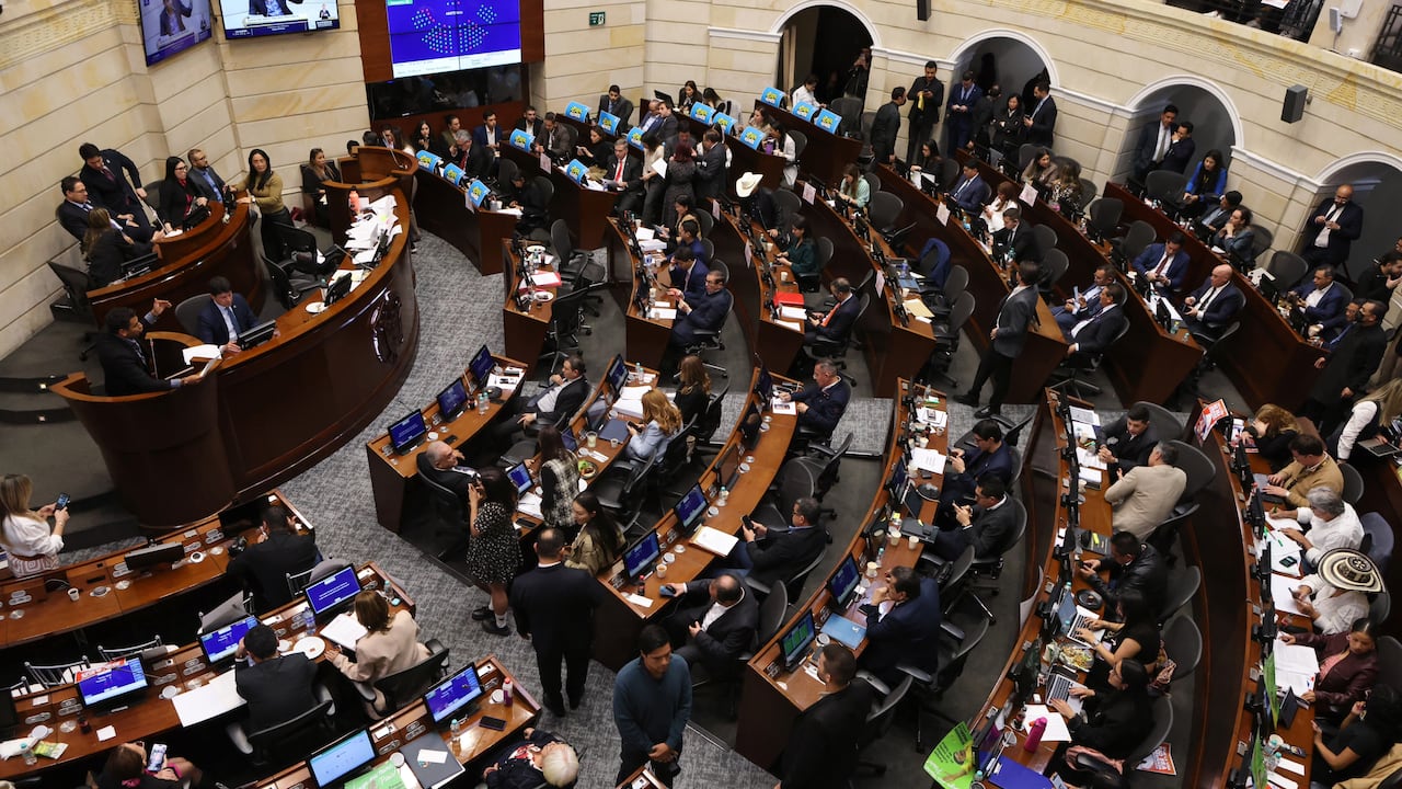 La plenaria del Senado debatiendo el proyecto de ley, Presupuesto General de la Nación 2027, el pasado 19 octubre 2026.