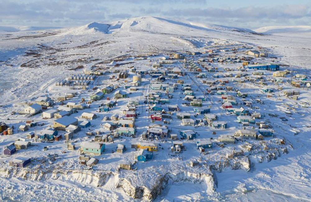El martes 21 de enero comenzó el censo de 2020 en los Estados Unidos, en la Bahía de Toksook en Alaska. Este conteo ha iniciado en la Alaska rural desde que Estados Unidos compró el territorio a Rusia en 1867. Foto: Matt Hage / AP imágenes para la Oficina del Censo de EEUU. 