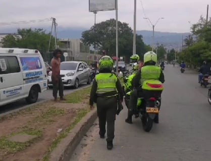La Policía detuvo al habitante de calle.