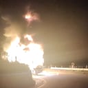 Bus de transporte público fue quemado.