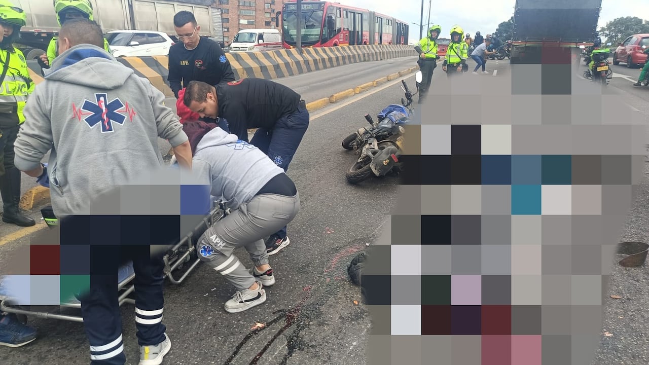 El siniestro tuvo lugar en el puente vehicular ubicado en la intersección con la calle 25, en el sentido sur-norte de la ciudad.
