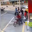 Los ladrones amenazaron a la víctima con un arma de fuego.