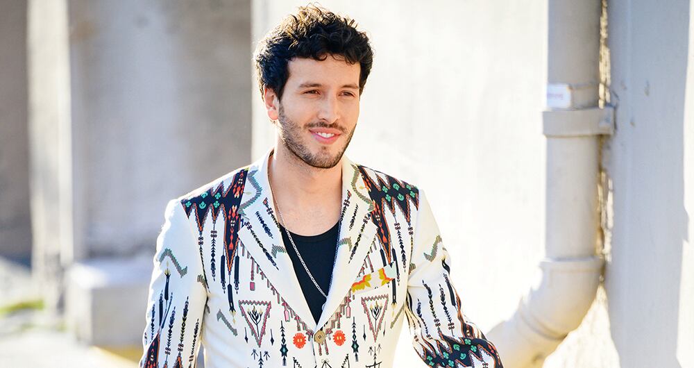 Sebastián Obando Giraldo, conocido como Sebastián Yatra, es un cantante y compositor colombiano de balada, pop latino y reguetón. 