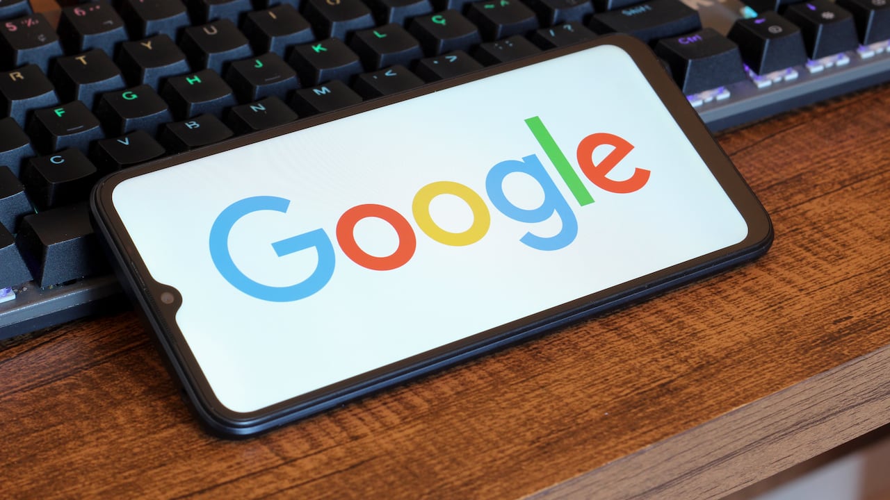 La función de Google genera pódcasts de aproximadamente cinco minutos.