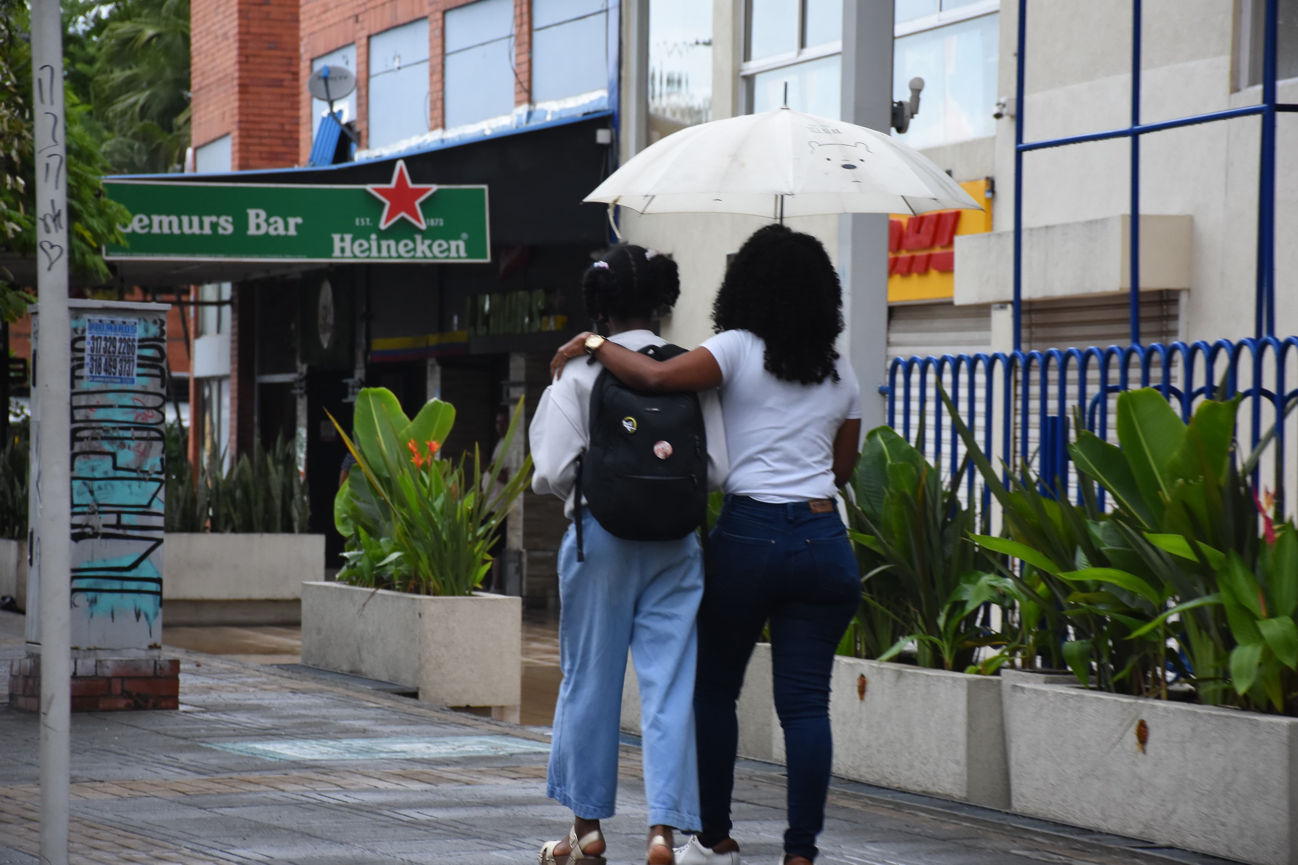 La CVC adviertió que en Cali se mantendrá un patrón de clima inestable durante este fin de semana, con cielos parcialmente nublados y lluvias de variada intensidad. Foto: Aymer Álvarez / El País.