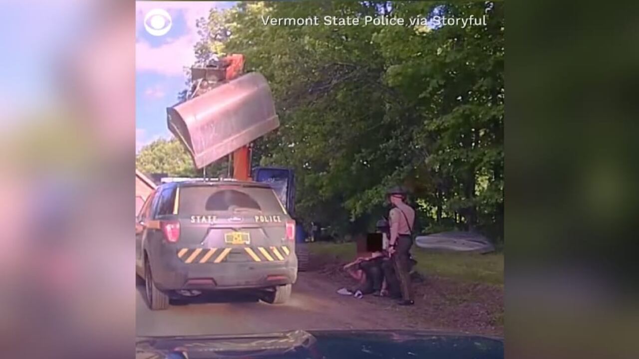 El padre del joven también fue arrestado por interferir a la justicia.