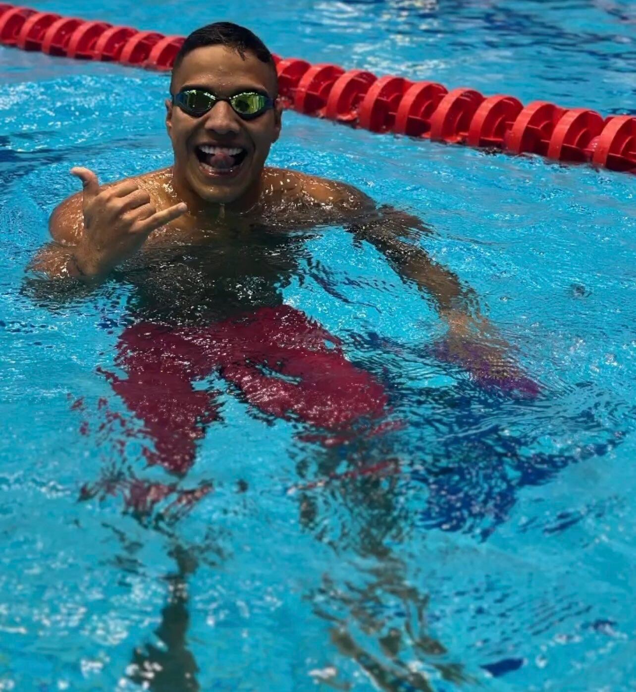 Serrano celebrando su doble triunfo en Berlín