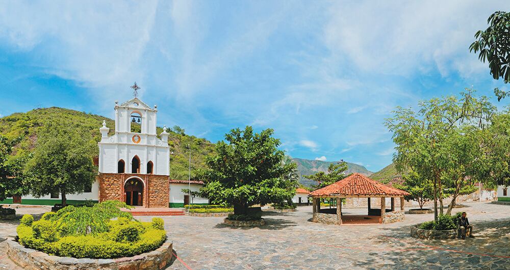 Plaza de Jordán, un municipio 'fantasma' con cerca de 50 habitantes que lo hacen el menos poblado de Colombia