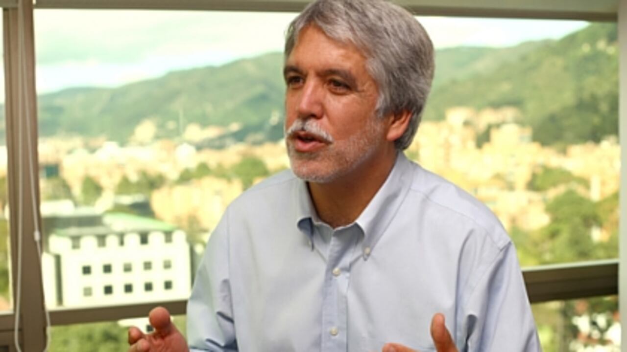 Enrique Peñaloza reconoció que el anuncio es bueno para la ciudad, pero que el diseño limita las capacidades de movilidad del Sistema