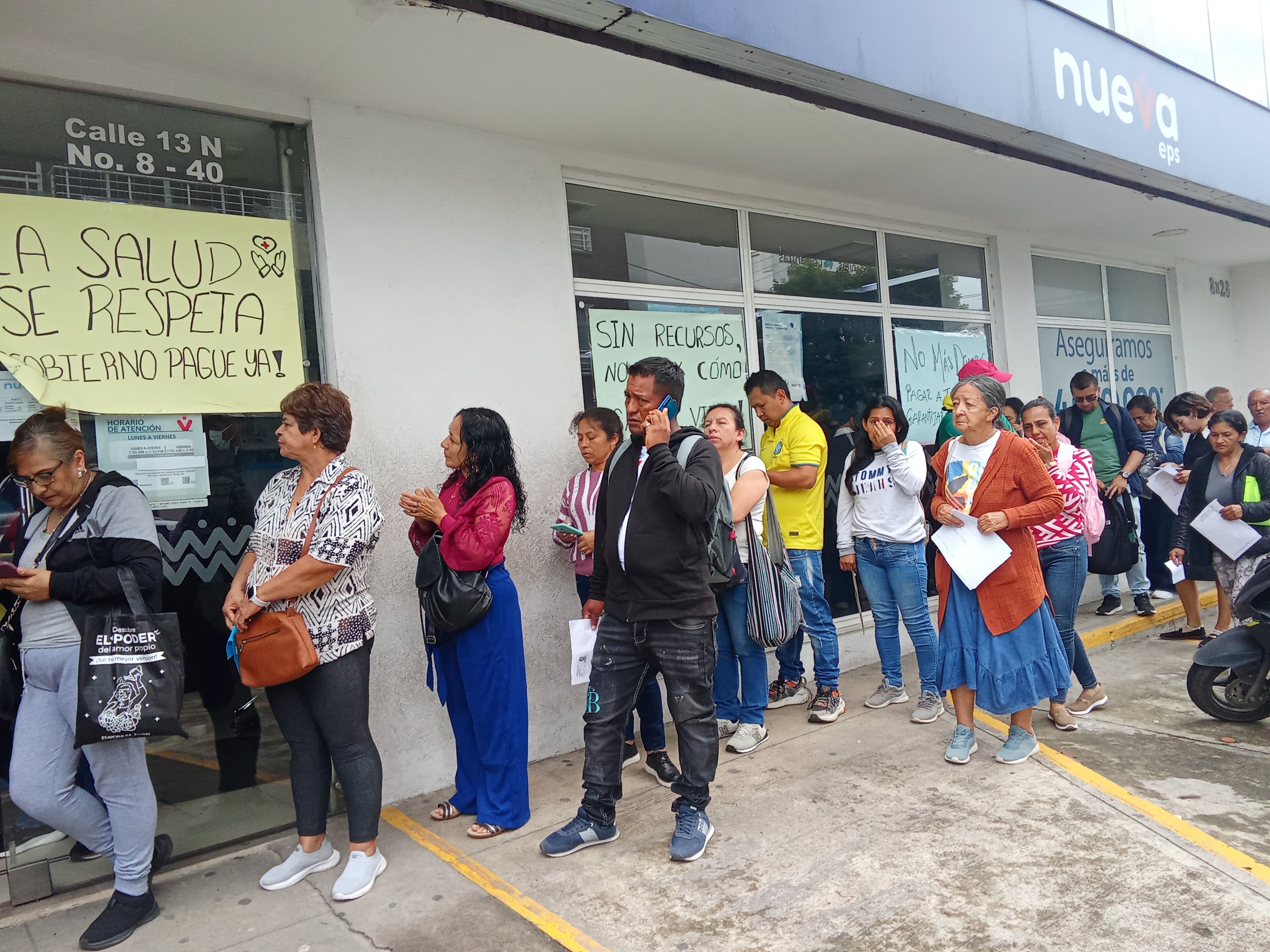 Los usuarios de la Nueva EPS viven un verdadero calvario a la hora de solicitar las autorizaciones para acceder a los procedimientos médicos, especialistas y medicamentos.