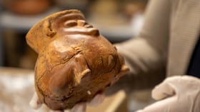‘Pasados en retorno’: los 1.194 bienes arqueológicos repatriados por el Gobierno, en el Museo Nacional de Colombia.