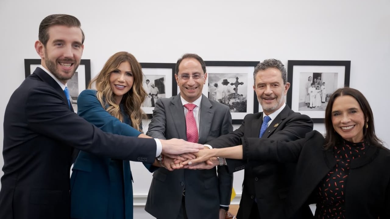 José Manuel Restrepo, el ministro Omar Bula y la embajadora María Consuelo Araújo, en Nueva York