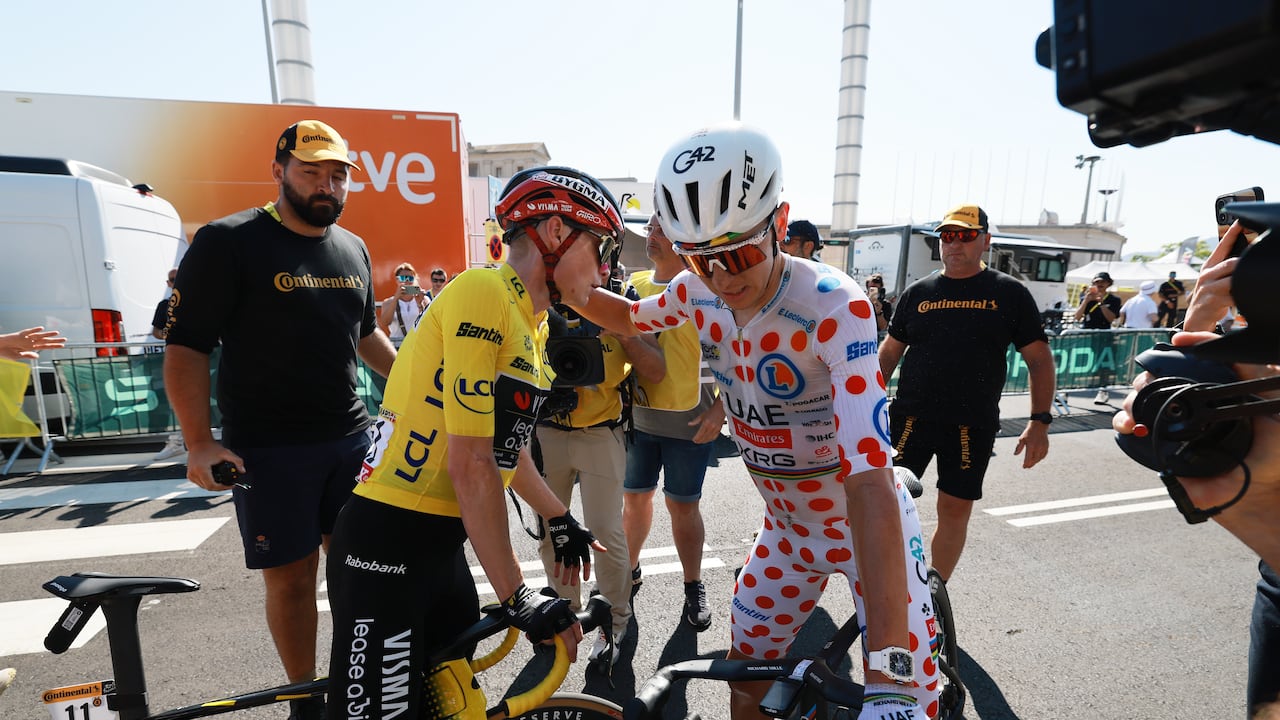Tadej Pogačar con Jonas Vingegaard, líder y colíder del Tour de Francia 2026 tras tres etapas.
