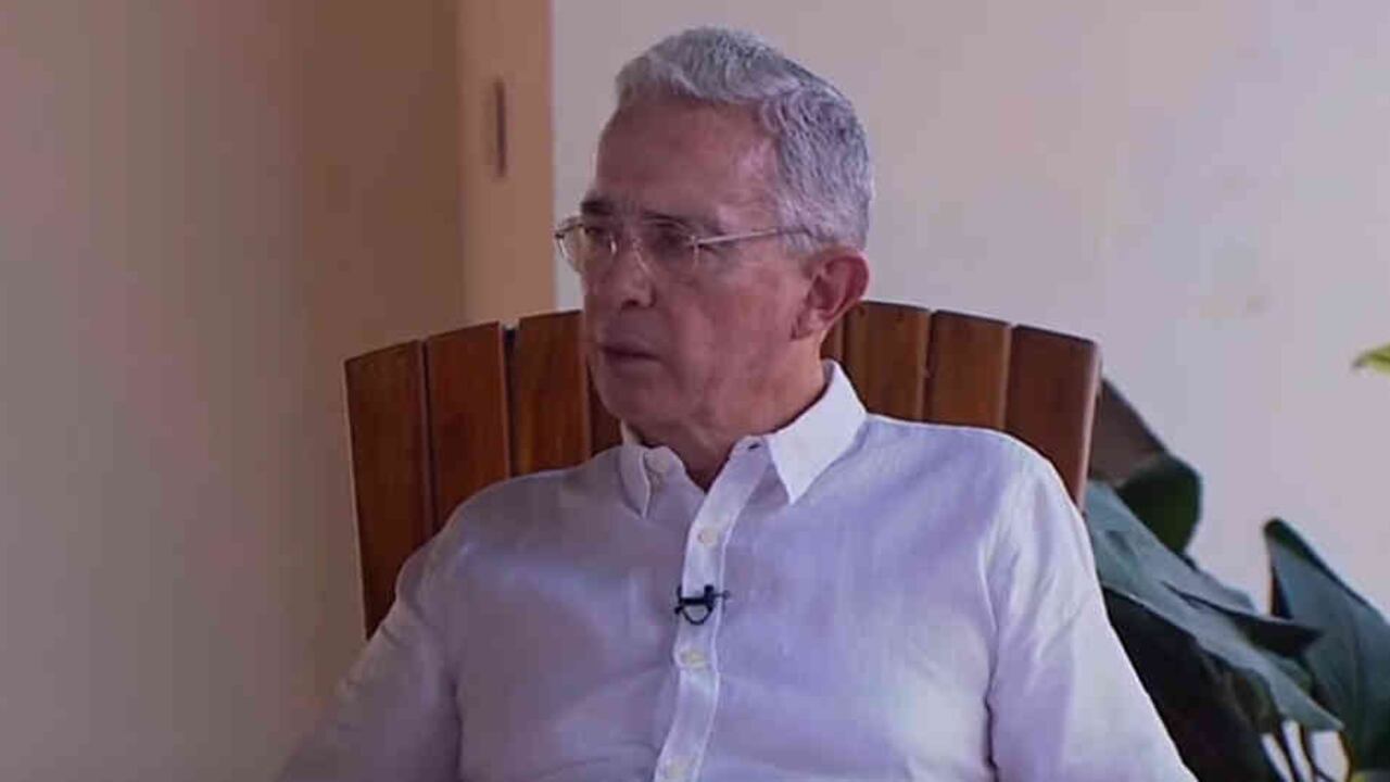 El expresidente Álvaro Uribe en El Uberrimo, en Montería