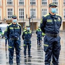 Los desmanes de algunos miembros de la Policía en medio de protestas plantearon la necesidad de una reforma, que incluía la compra de cámaras para cada patrullero con el fin de verificar de primera mano su actuar. La millonaria adquisición debió hacerse a través de un Conpes, por un valor de 200.000 millones de pesos, pero por los enredos en la elección del proveedor de esta tecnología no se ha asignado. Aunque no está en los documentos, se rechaza la tecnología de China.