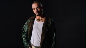 Inexmoda anunció que, por primera vez, la programación de Colombiamoda se extenderá durante una semana completa, del 25 al 31 de julio, incorporando un Opening Weekend con el que busca ampliar el diálogo entre moda, entretenimiento y cultura.
La apertura estará marcada por Artisan Gang in The City, el nuevo proyecto desarrollado entre J Balvin y Vélez.