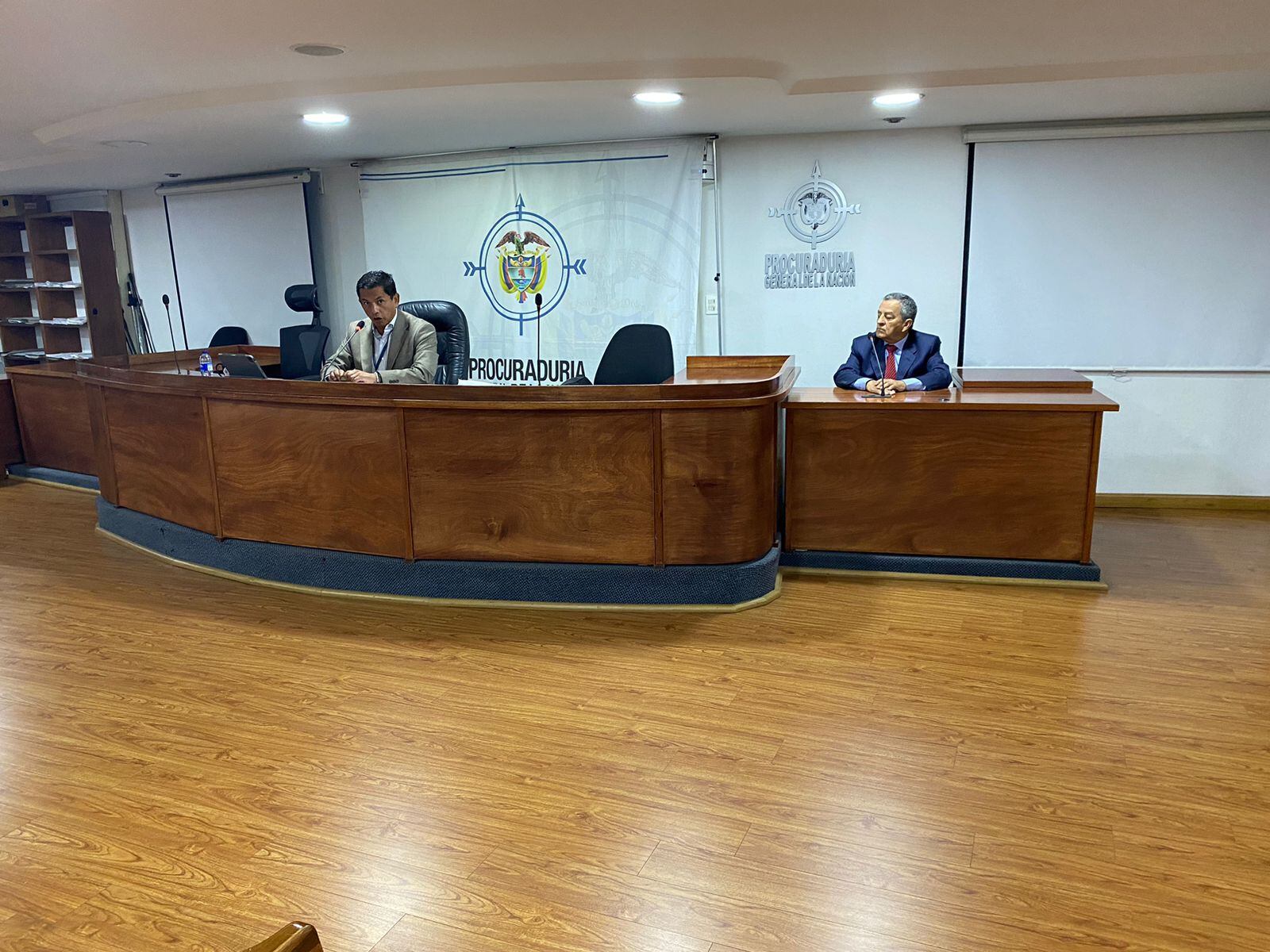 José Antonio Salazar en la Procuraduría.