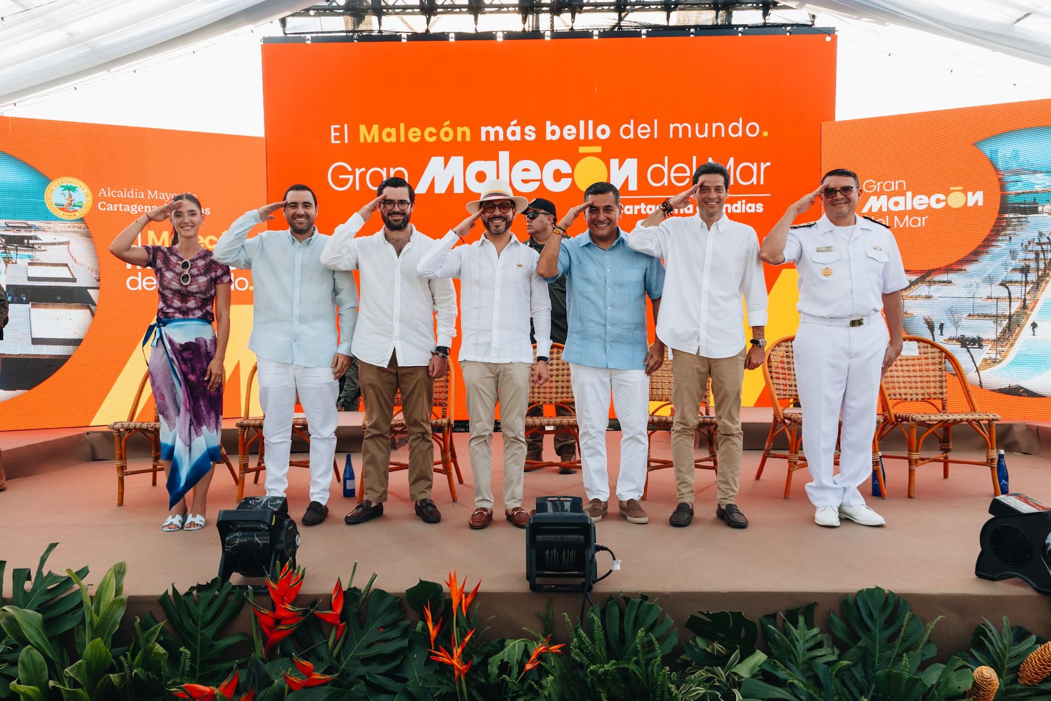 El presidente Abelardo De La Espriella estuvo en Cartagena. En la foto está con Yamil Arana, Dumek Turbay, Mauricio Gómez Amín, entre otros.
