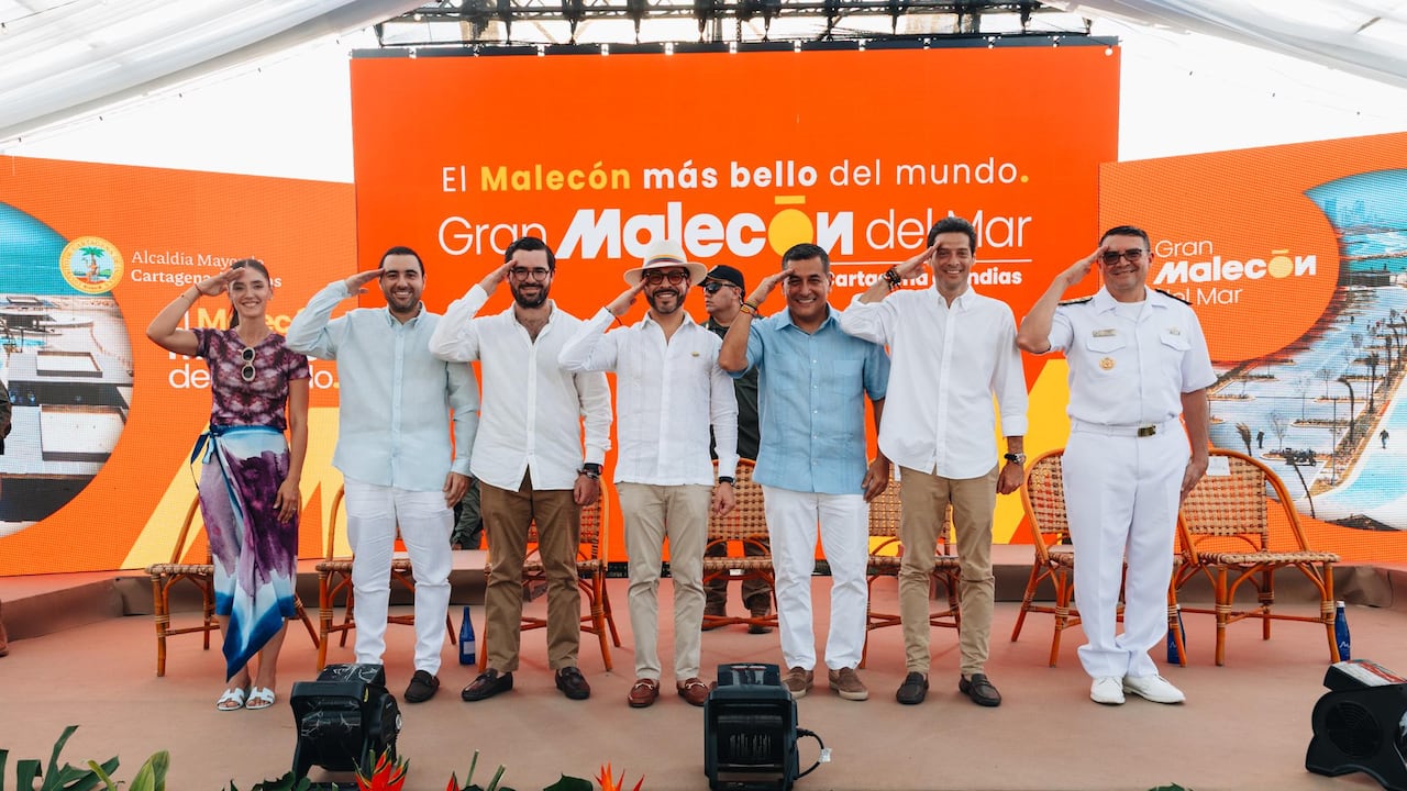 El presidente Abelardo De La Espriella estuvo en Cartagena. En la foto está con Yamil Arana, Dumek Turbay, Mauricio Gómez Amín, entre otros.