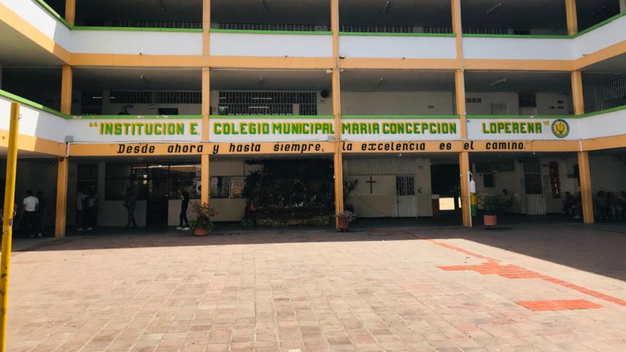 La comunidad estudiantil realizó una movilización para rechazar este aberrante caso.