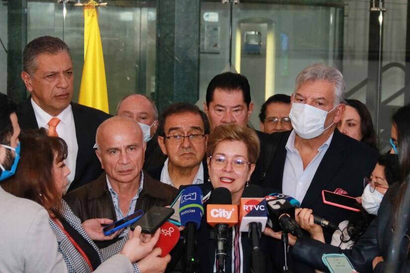 Gobierno, centrales sindicales y empresarios, dispuestos a concertar salario mínimo de 2023.