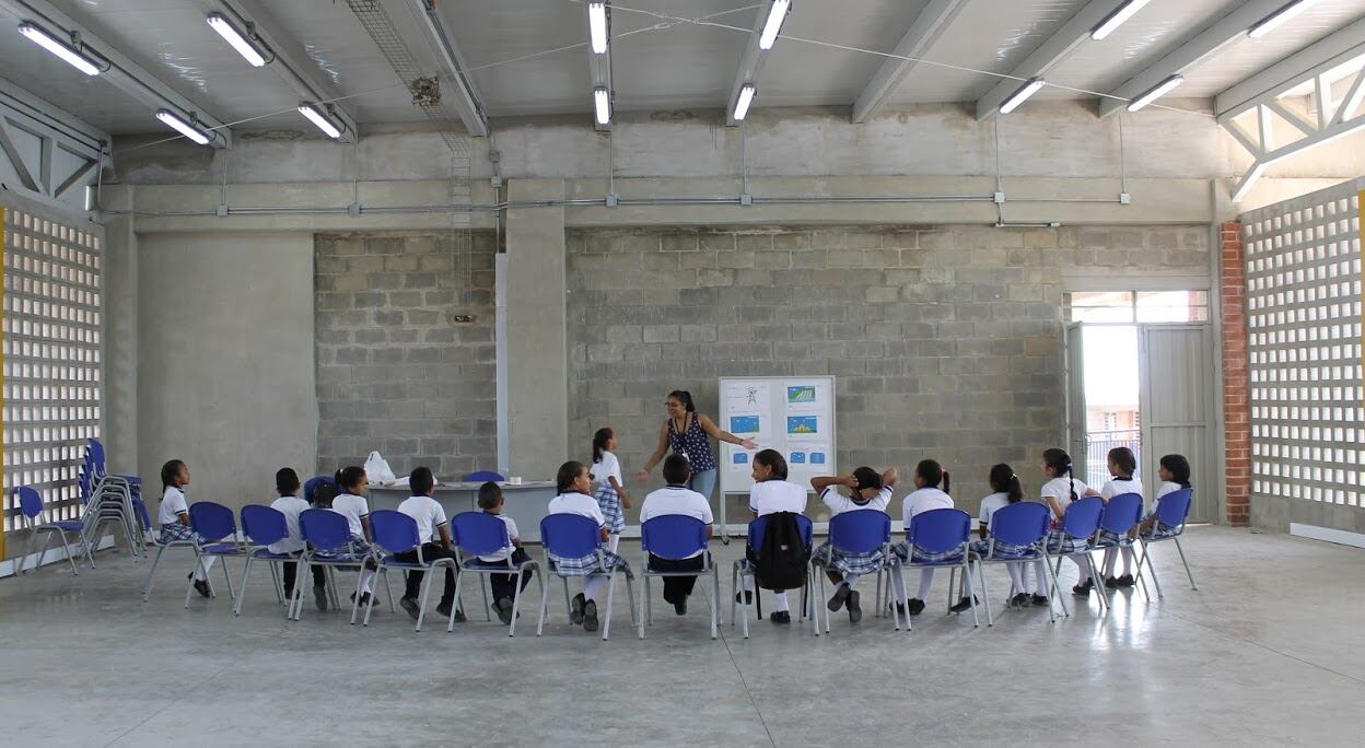 Conexiones para el Desarrollo busca mejorar la infraestructura, calidad y acceso a las instituciones educativas y a otras iniciativas de formación en los territorios.
