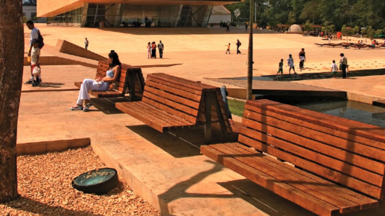 El conjunto Parque de los Deseos, el Museo del Banco de la República y el colegio Santo Domingo Savio son las tres construcciones colombianas en la lista del premio de arquitectura Rogelio Salmona.