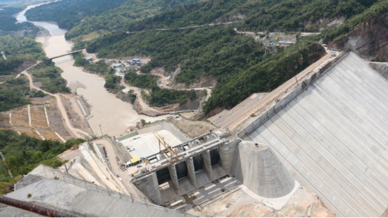 Central Hidroeléctrica de Sogamoso.