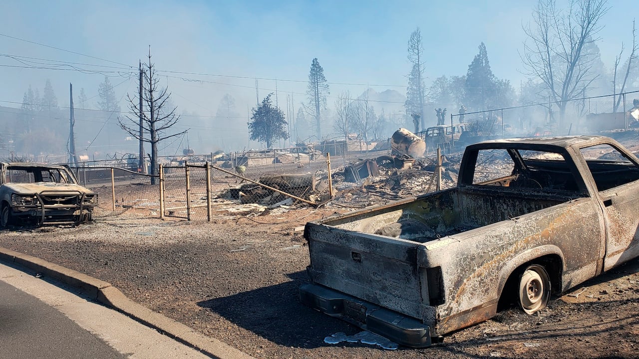 "Inmediata amenaza a la vida. Esta es una orden legal para evacuar de inmediato", señala la orden de evacuación.
