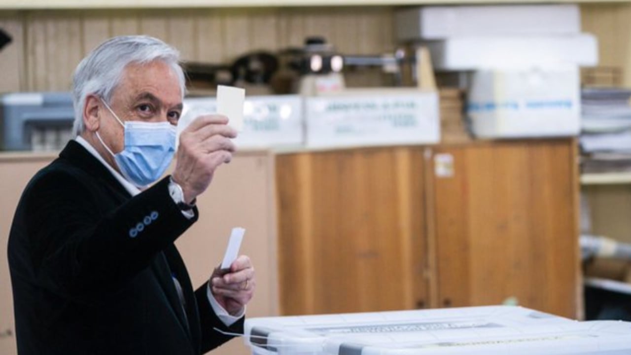 El presidente de Chile se ‘autodenunciará' por pasear en una playa sin tapabocas