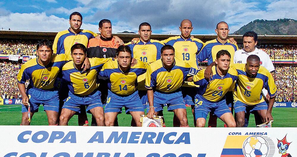 Bogotá, 29 de julio de 2011. Arriba, de izquierda a derecha, Mario Yepes, Óscar Córdoba, Víctor Aristizábal, Freddy Grisales, Juan Carlos Ramírez. Abajo, Gerardo Bedoya, Fabián Vargas, Iván López, Iván Ramiro Córdoba, Giovanni Hernández, Elkin Murillo. 