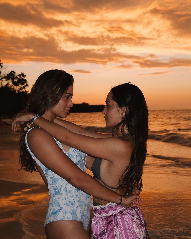 Calle y Poché muestran su amor en redes sociales.