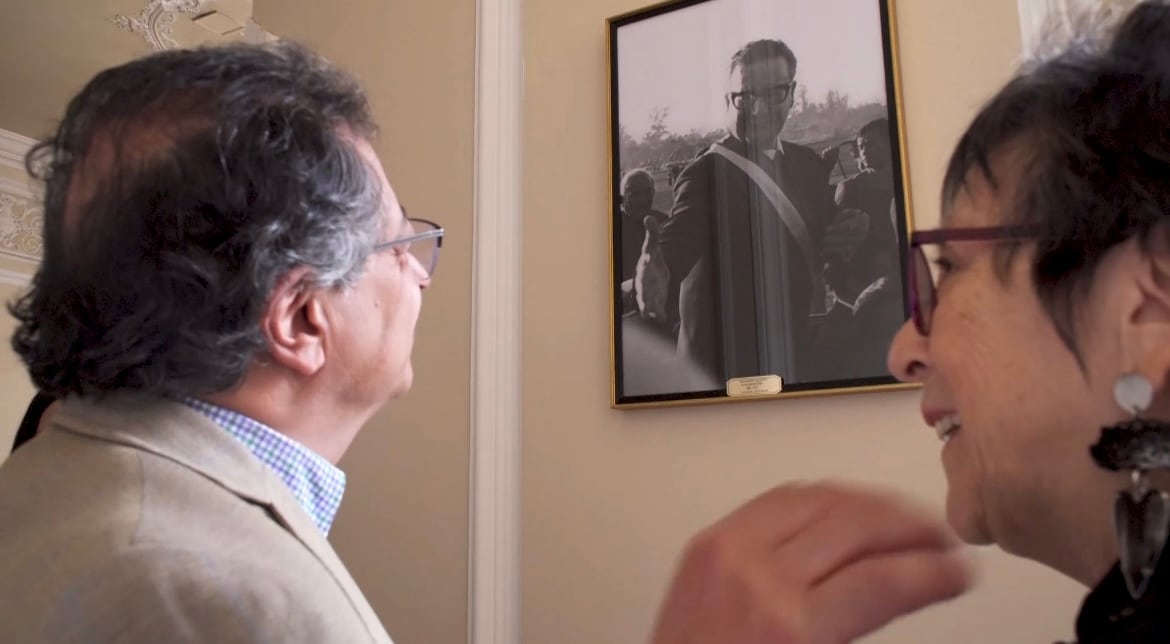 Gustavo Petro y el retrato Salvador Allende