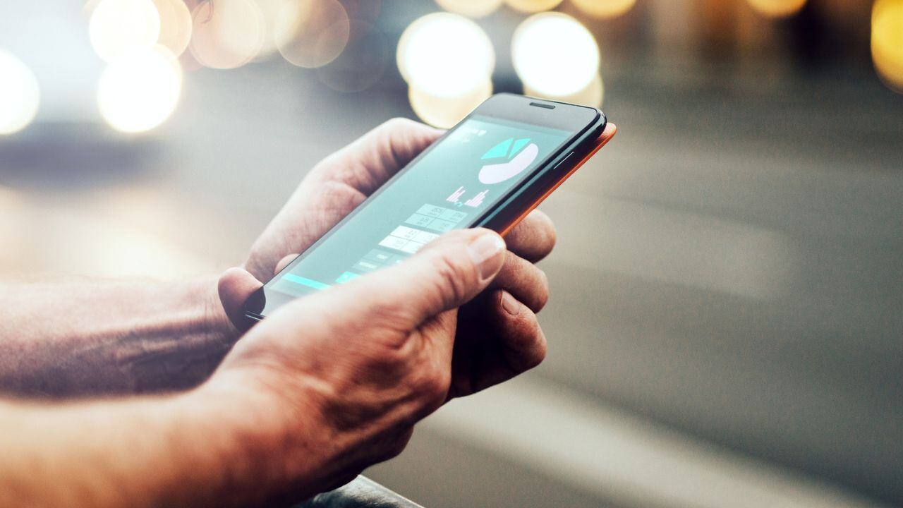 Cada vez son más quienes buscan portar sus documentos en el celular y no en la billetera.