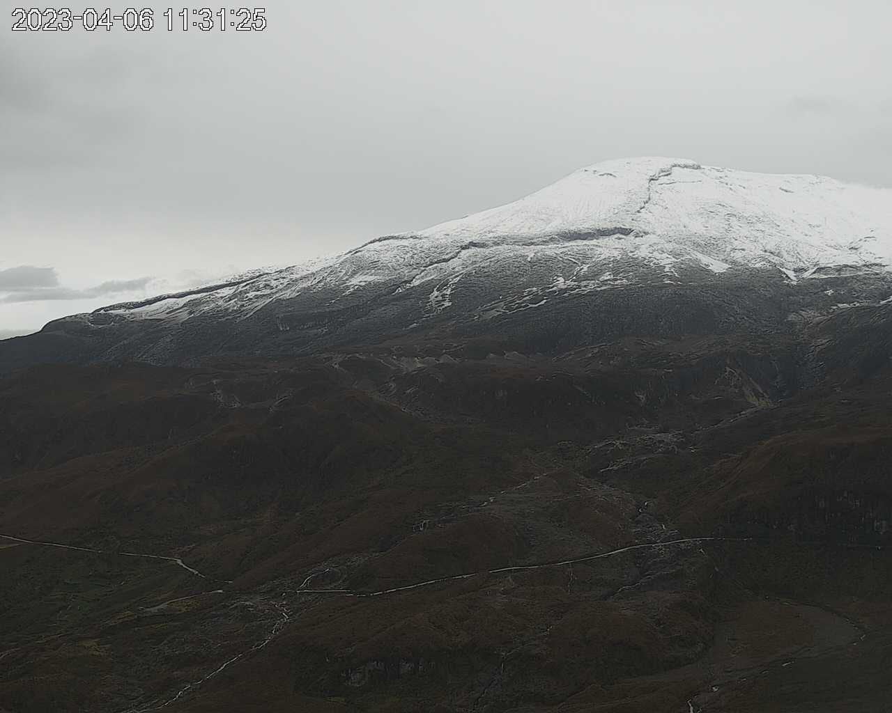 Volcán Nevado del Ruíz hoy jueves santo 06 de abril del 2023