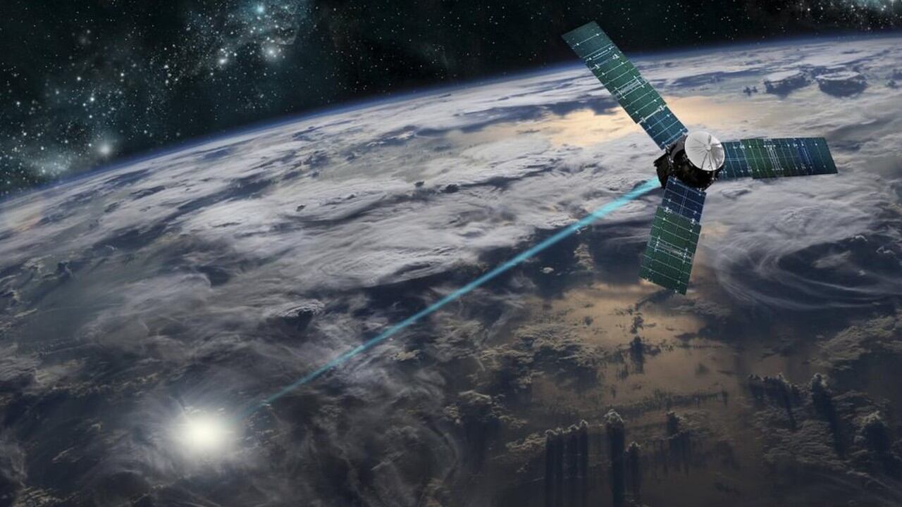 Las armas espaciales podrían cambiar radicalmente el actual equilibrio de poder. Aquí, una simulación de un satélite disparando un arma espacial a un objetivo en la superficie de la Tierra.