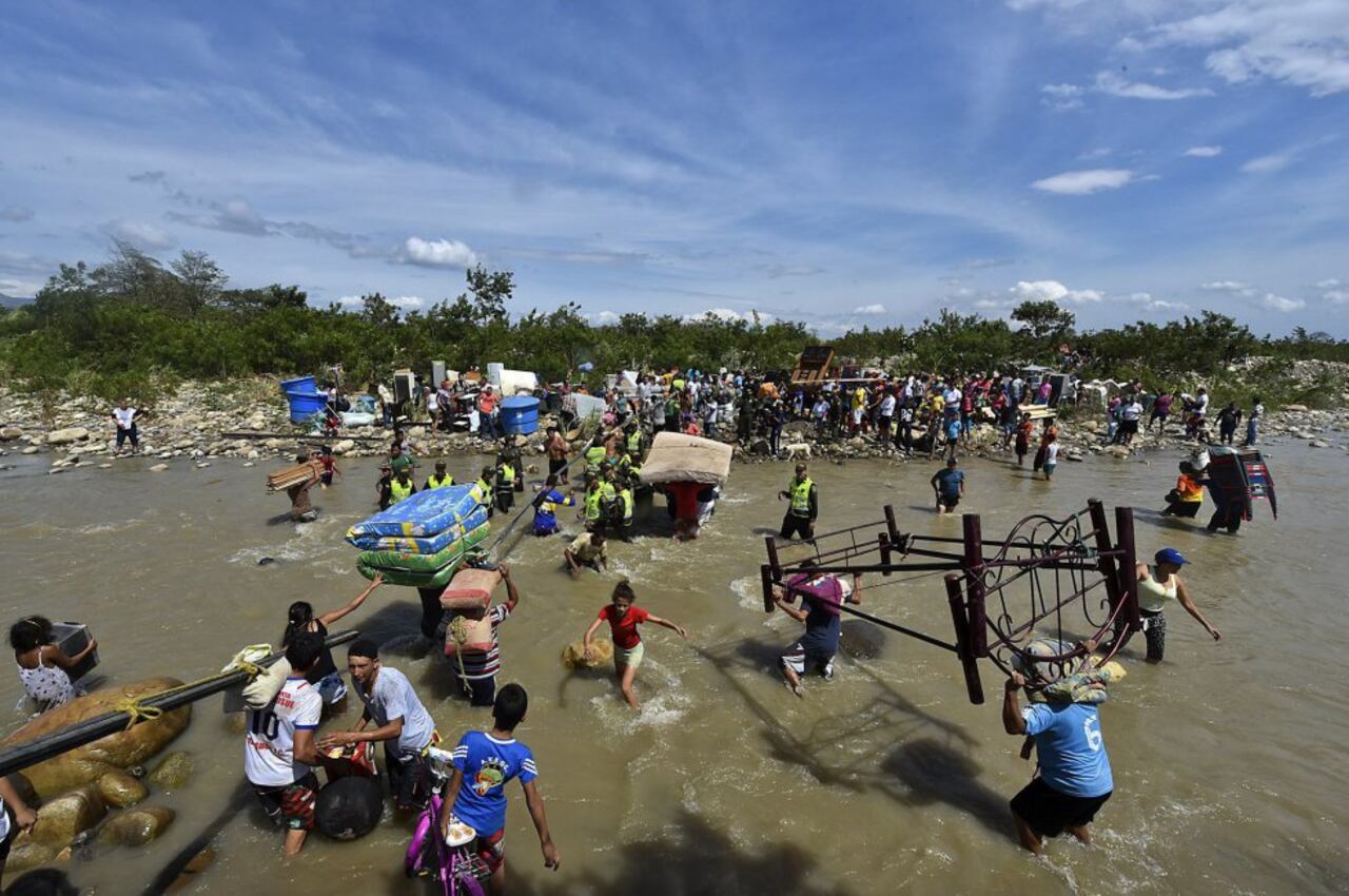 Más de 1.000 colombianos fueron expulsados de Venezuela y otros 20.000 regresan "voluntariamente" a Norte de Santander.