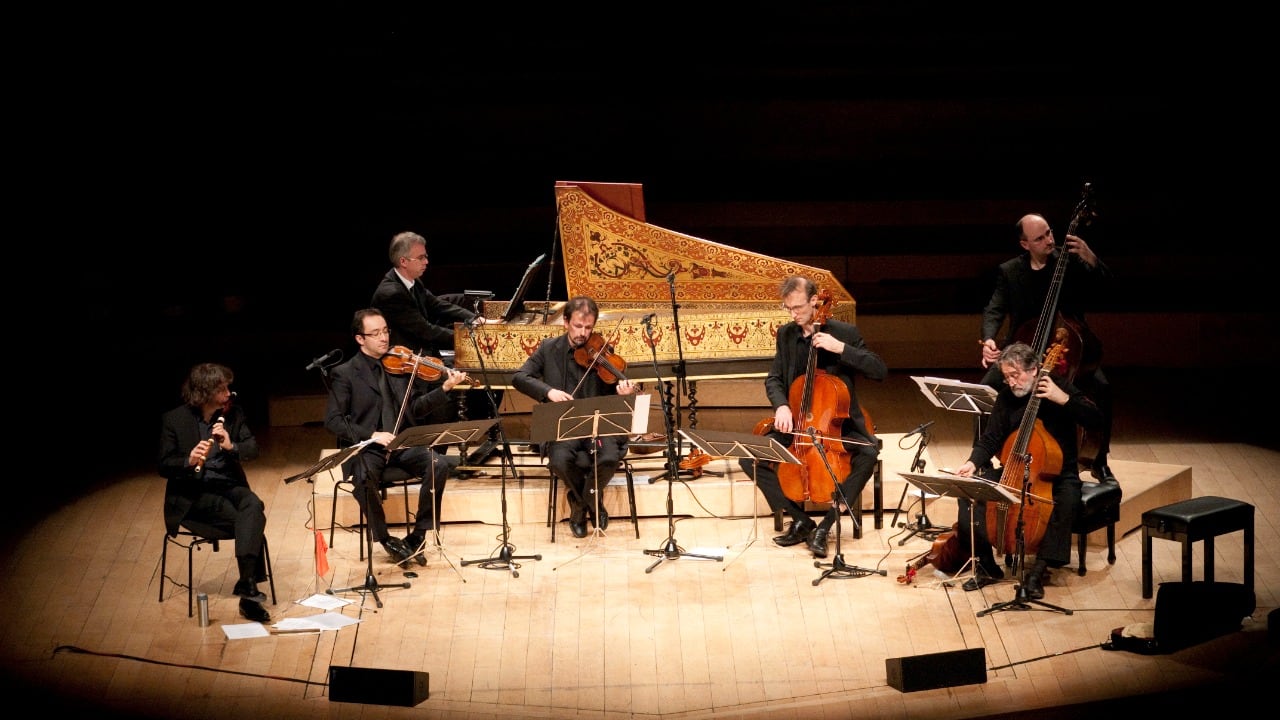 Para este sábado. el músico español regresa a Colombia para presentar con su conjunto Le Concert des Nations la hermosa música que adornó esta corte francesa. Foto: Toni Peñarroya