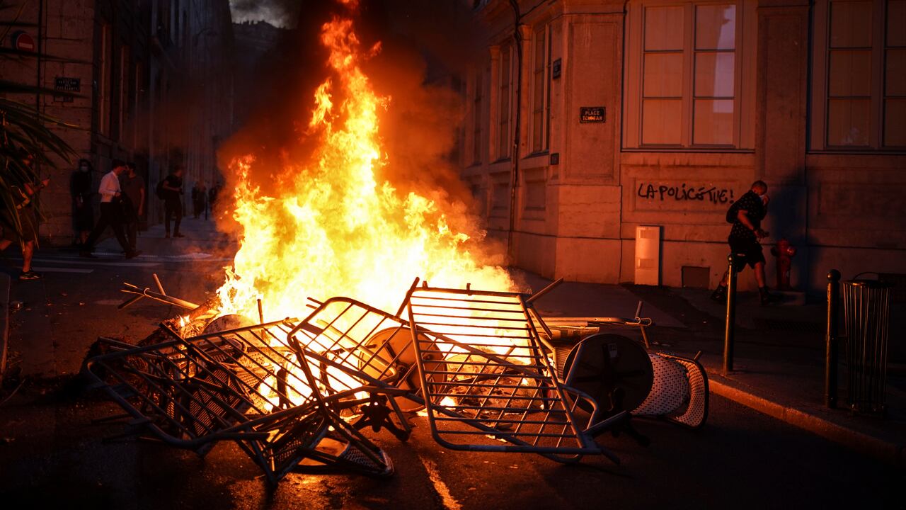 Los ministerios del Interior y de Justicia de Francia enviaron centenares de solicitudes a las grandes plataformas para cancelar contenidos ilícitos, como llamamientos a actos violentos o divulgación de datos personales de policías.