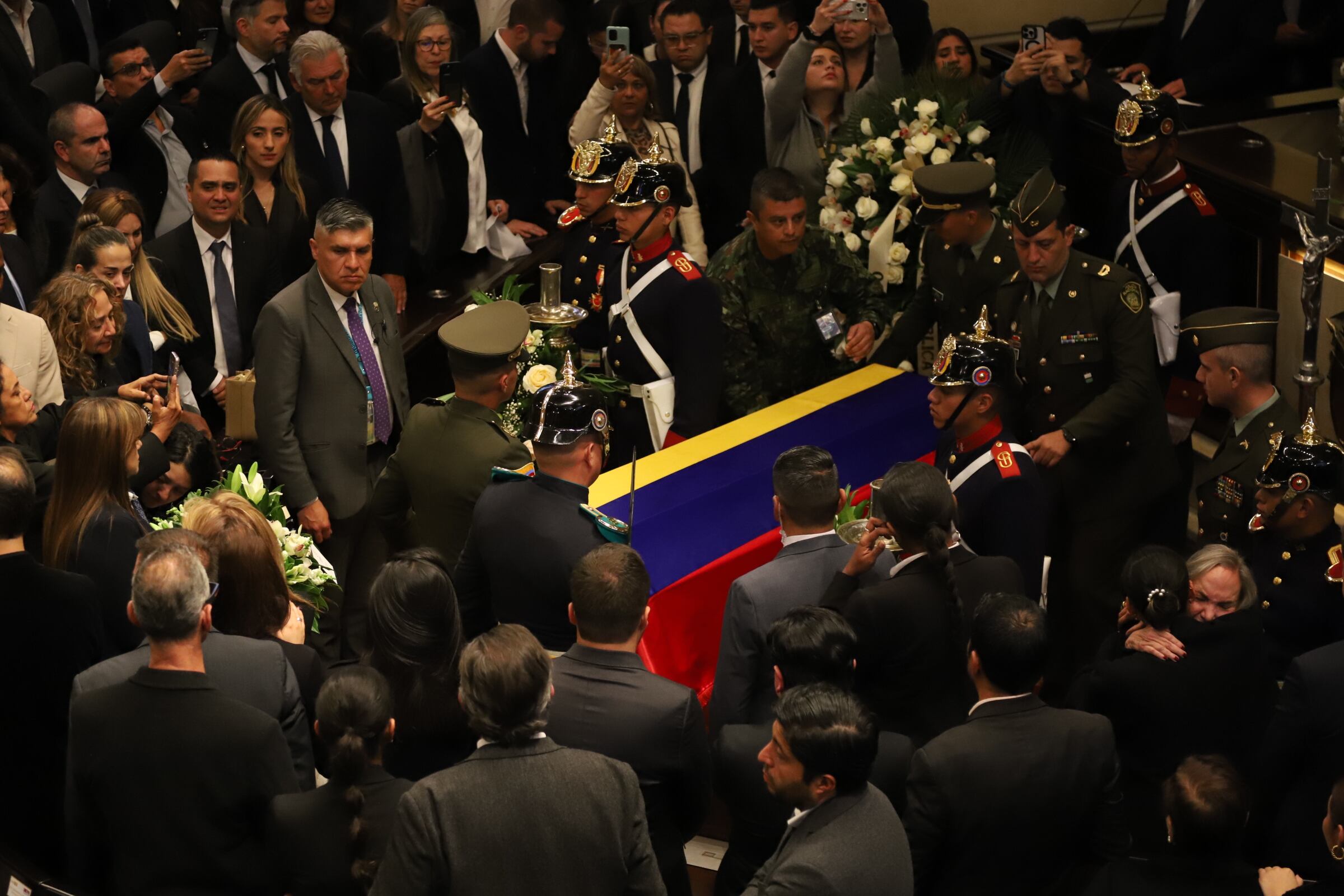 Homenaje póstumo en el Capitolio Nacional a Miguel Uribe Turbay