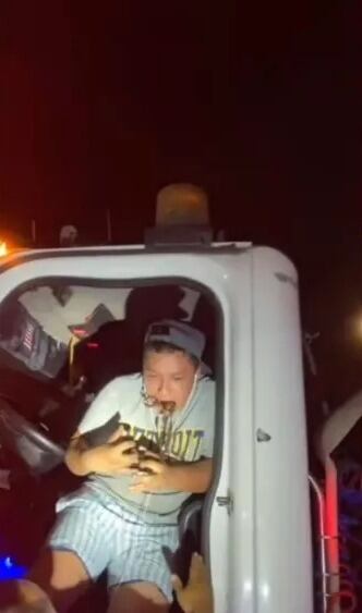 El joven conductor fue encontrado con la camándula en la boca y las manos entumecidas