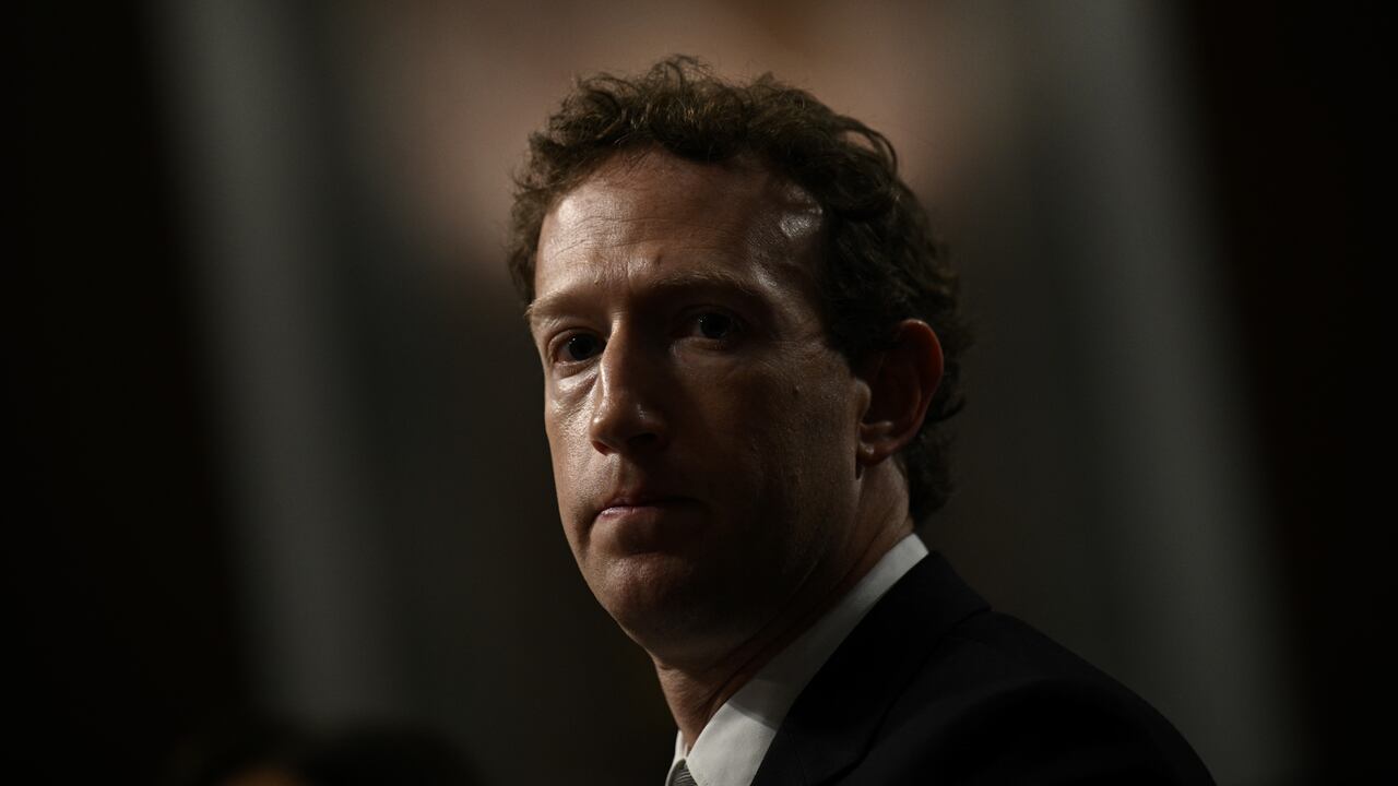 Las víctimas le reclamaron al CEO de Meta por las pocas medidas que hay en las redes sociales.