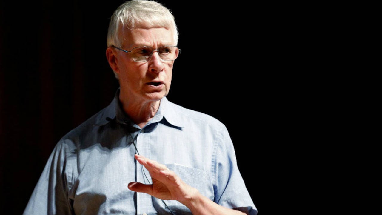 Richard Roberts volvió a Colombia para compartir sus experiencias sobre el ADN con otros científicos colombianos. Cortesía EFE.