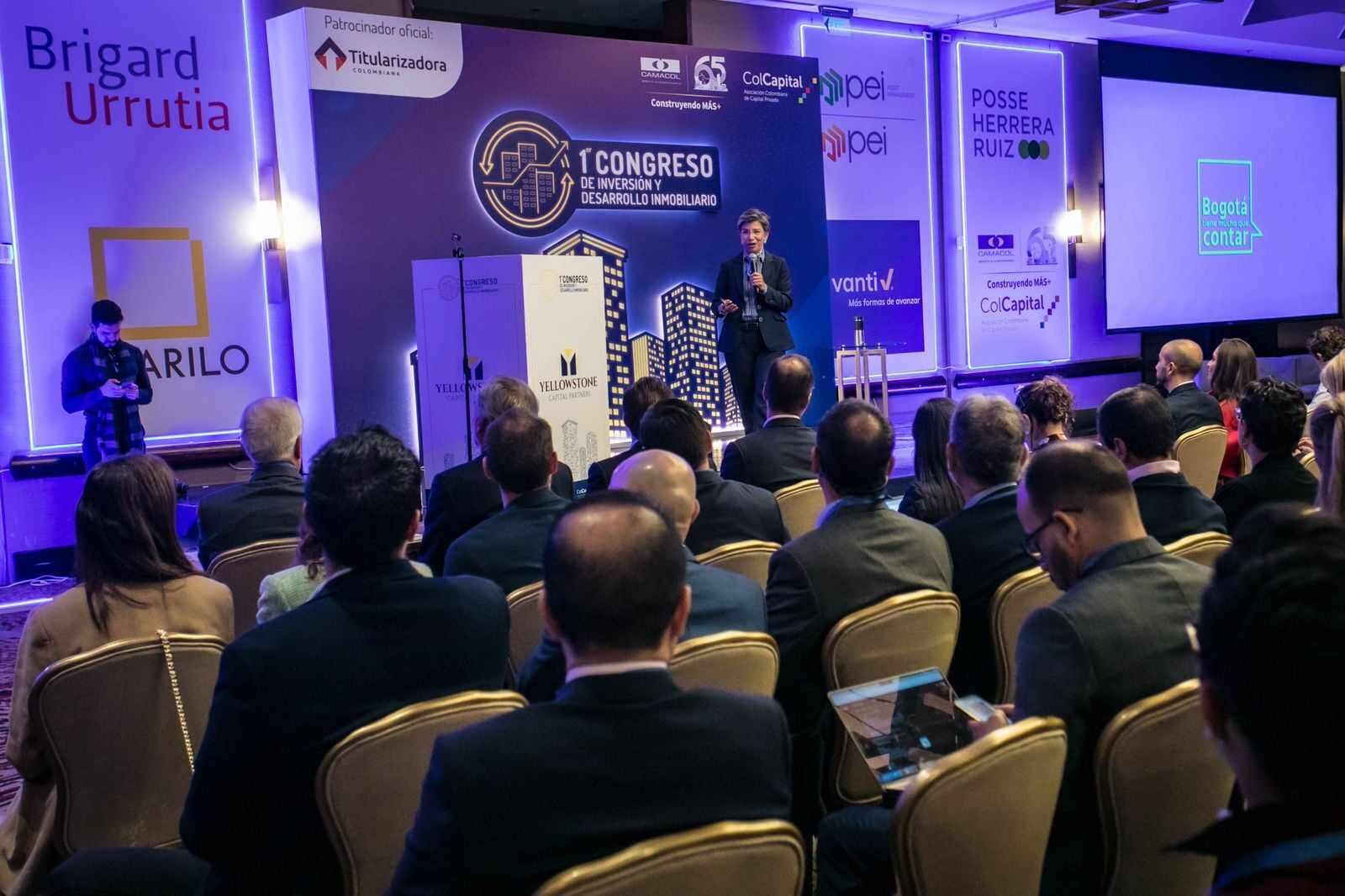Alcaldesa de Bogotá, Claudia López, participando del Congreso de Inversión y Desarrollo Inmobiliario